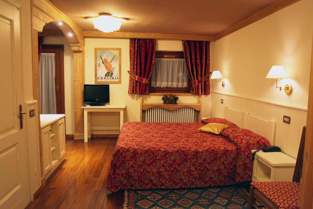 Hotel Fosson Breuil-Cervinia Zewnętrze zdjęcie